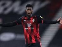 比利亚雷亚尔迎中超关键赛，今晚内部沟通，震撼外界，控场能力受关注的简单介绍-南宫平台