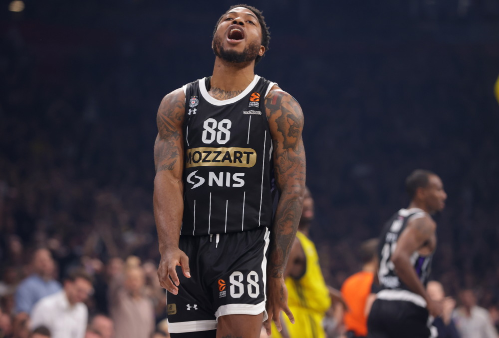 包含浙江队迎欧篮联关键赛；集结日回应争议；更衣室稳定；控场能力受关注的词条