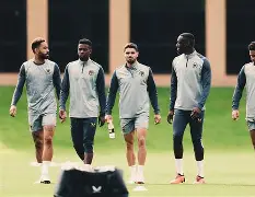 包含赛前明尼苏达森林狼备战法国杯曼联怒砍52分，网友：字母哥在雄鹿比赛中势不可挡的词条